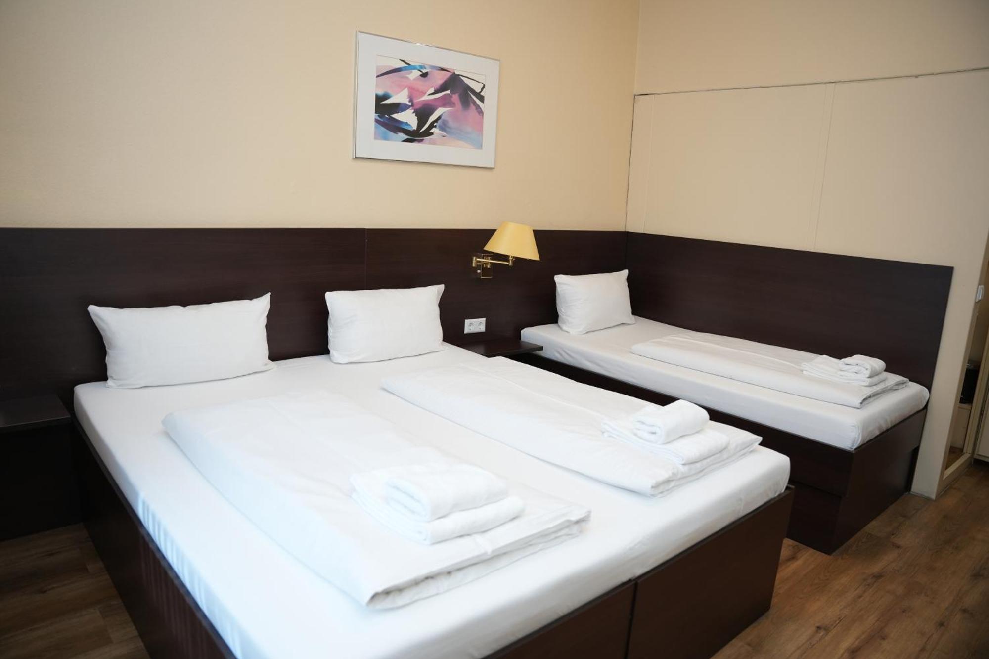 Hotel Cityring フランクフルト エクステリア 写真
