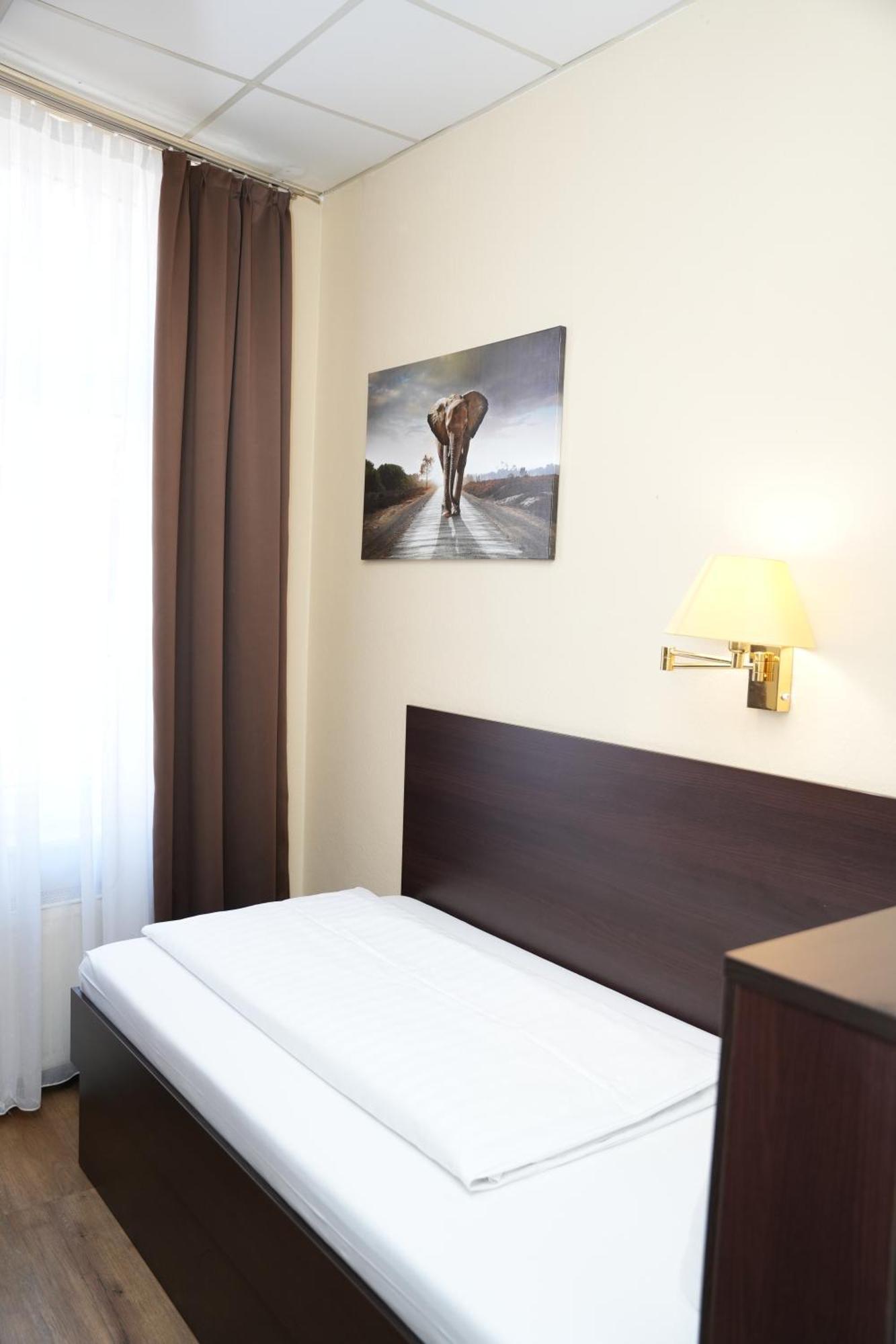 Hotel Cityring フランクフルト エクステリア 写真